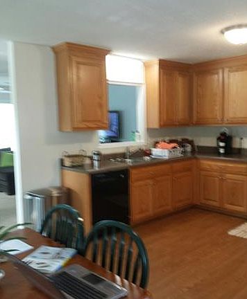 4th image of 709A Blackstone Ave
