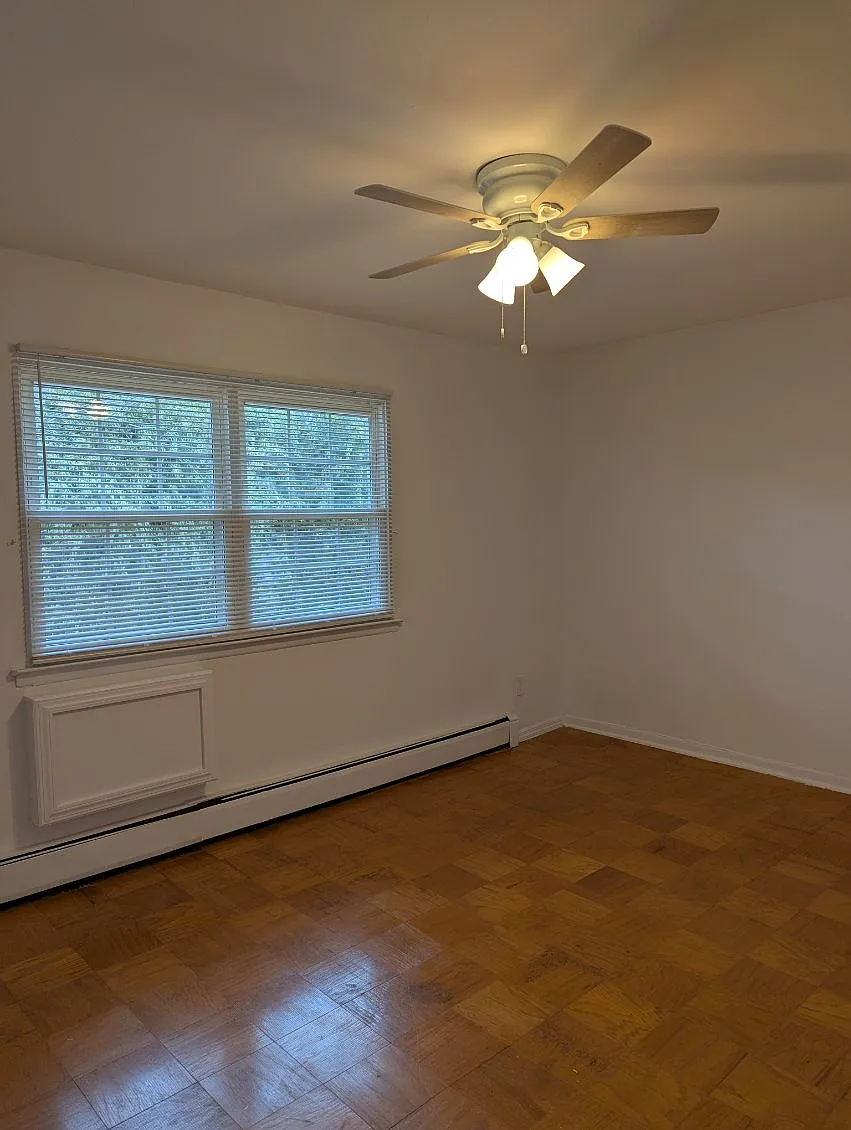 Building Photo - 1 Hemlock Dr #148