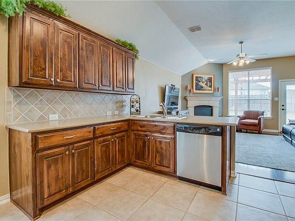 Light and bright kitchen!