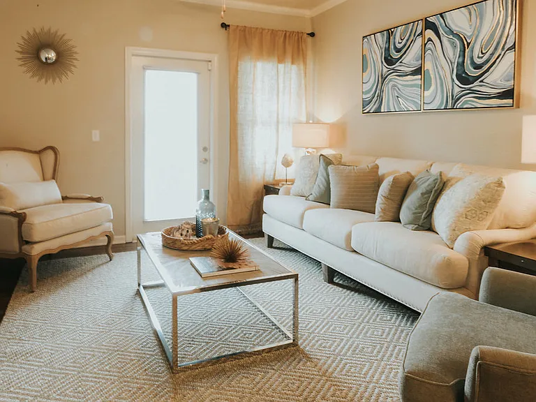 Cameron Isles Apartment Homes — Photo 11
