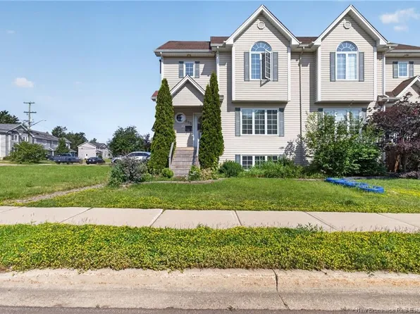 205 Lonsdale Dr, Moncton, NB E1G 5G4