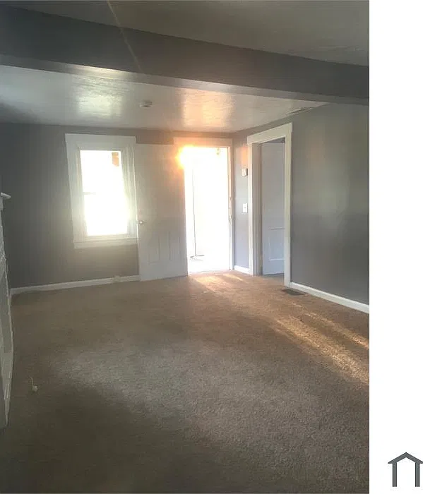 2 bed, 700 sqft, $1,200 — Photo 3