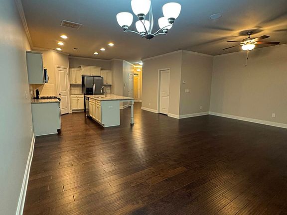 2nd image of 459 Braemore Mill Dr
