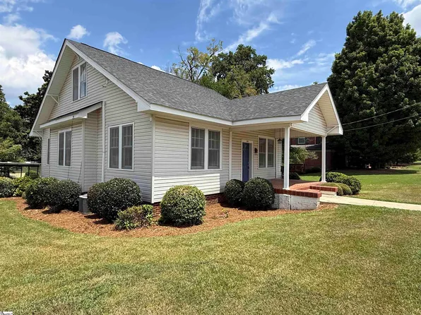 210 W Maple St, Clinton, SC 29325