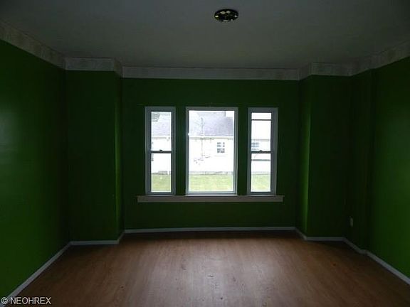 5th image of 153 Bell Ave