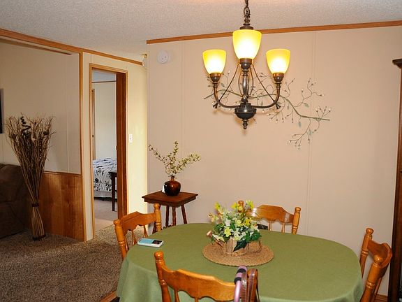 3rd image of 6621 Country Ln