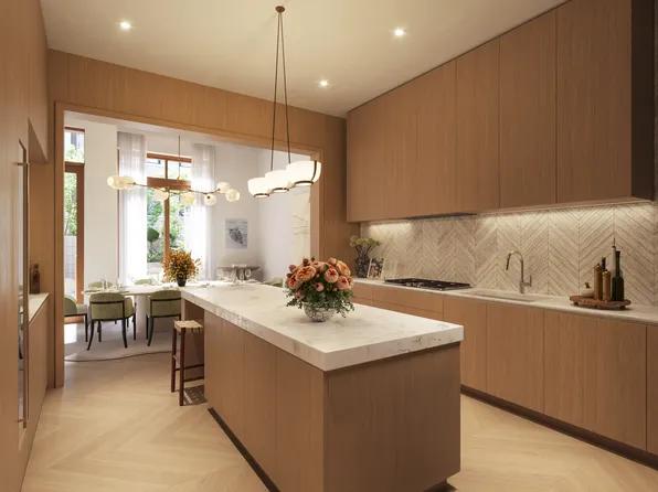 201 East 74th Street TOWNHOUSE image 2 of 19