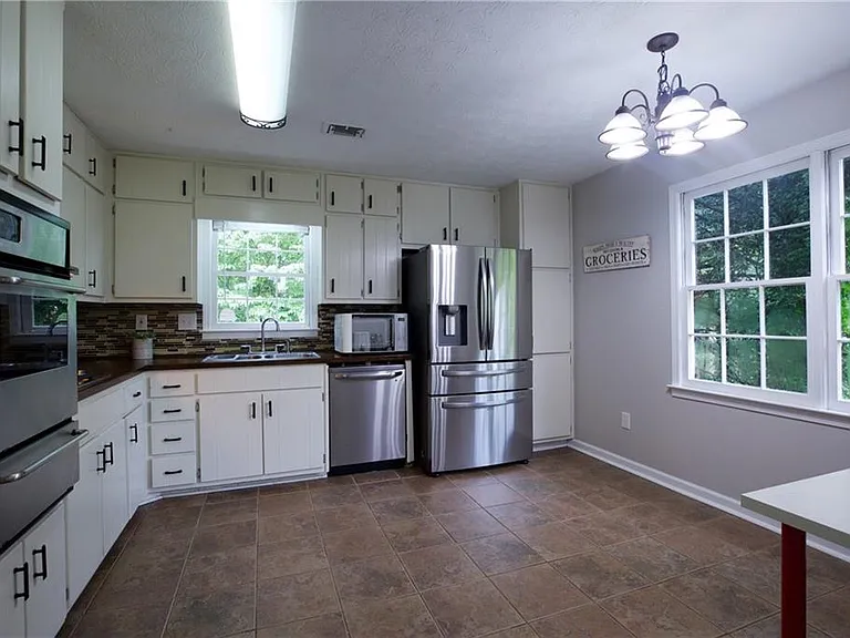3328 Mountain Hollow Dr — Photo 9