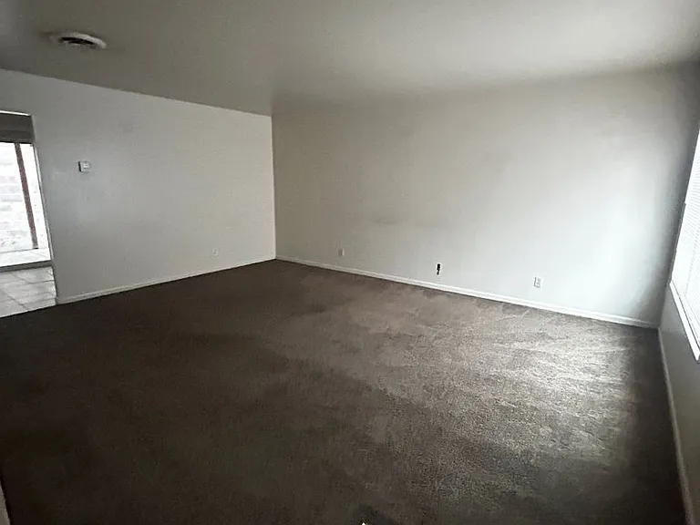 333 Bonnie Villa Apartments — Photo 23