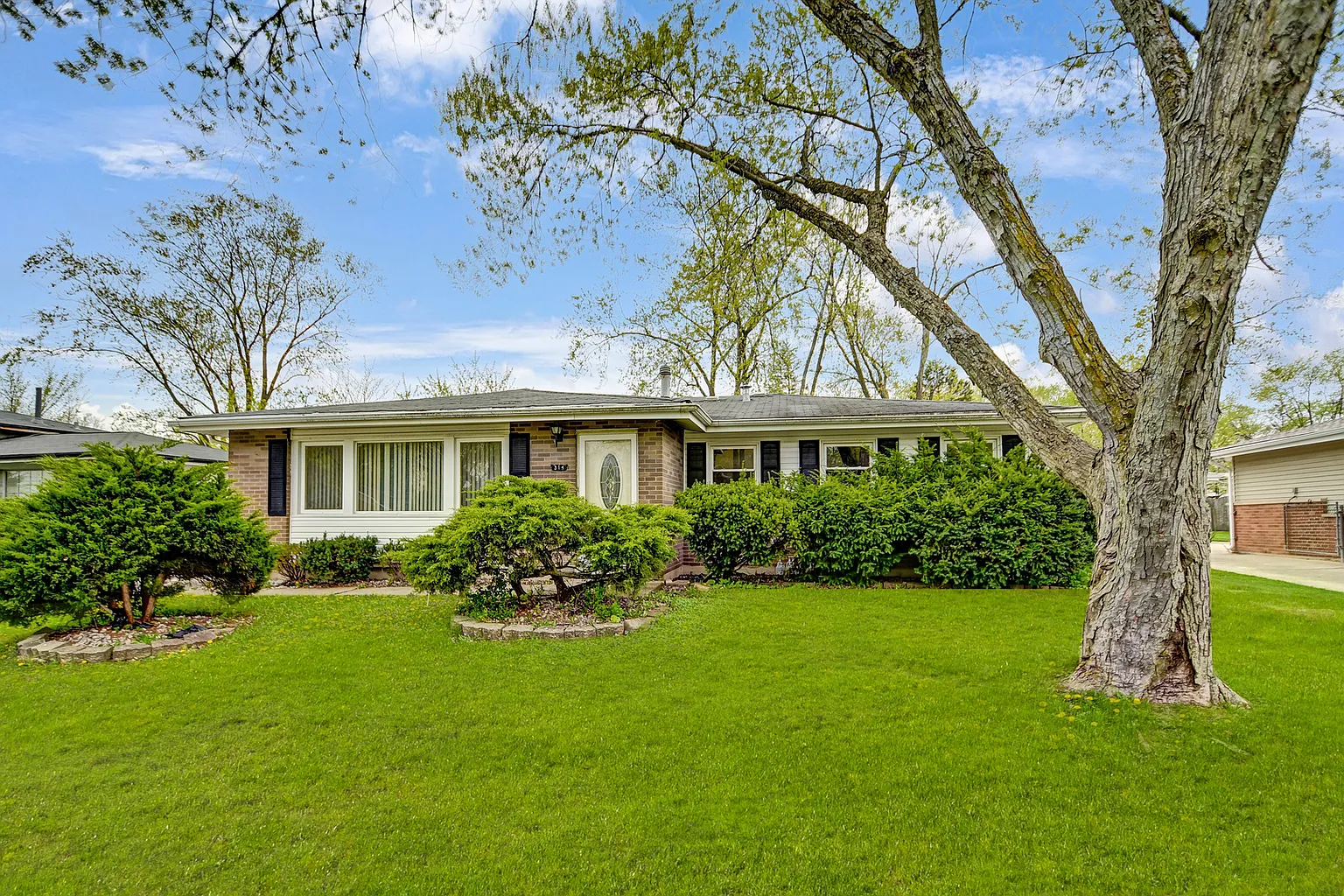 314 N Orchard Dr photo 1