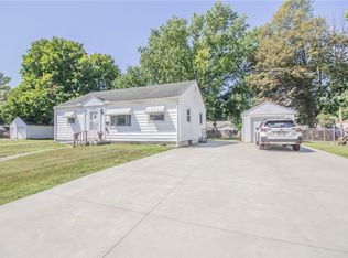 1217 Southlawn Dr, Mattoon, IL