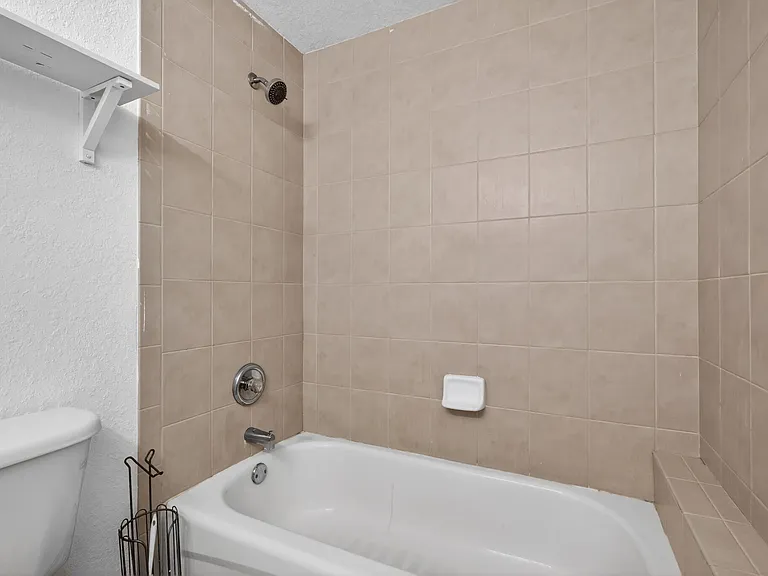 4902 Washington St #4 — Photo 13