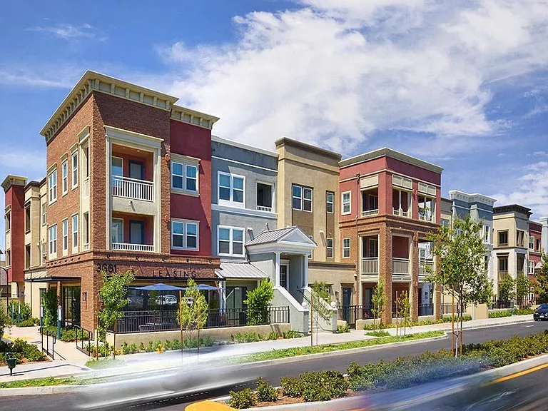 Citron Apartment Homes — Photo 1