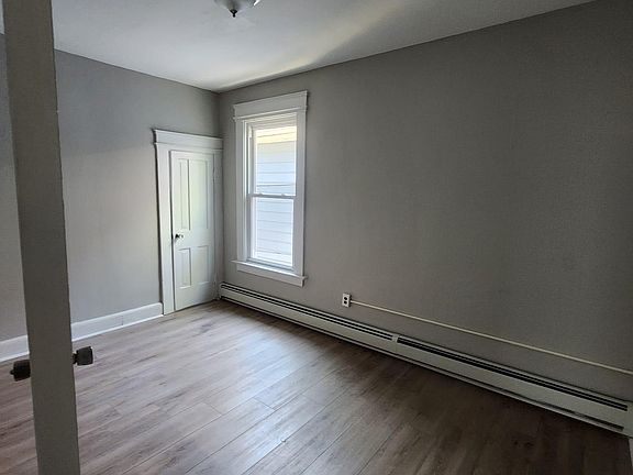 3rd image of 68 Lilac St #2
