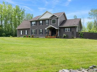 5918 McKinley Rd, Brewerton, NY 13029