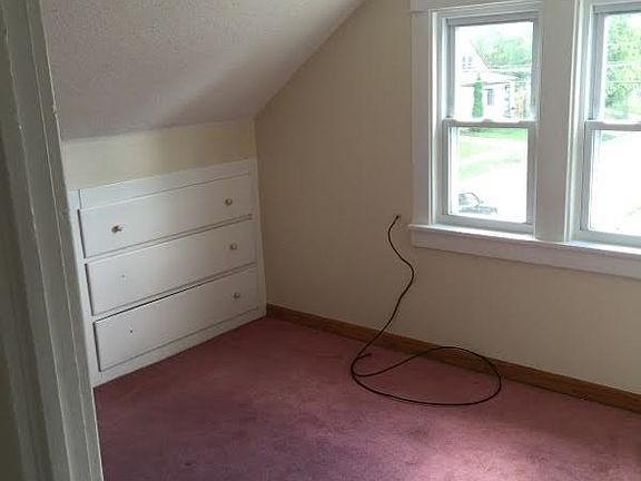 3rd image of 80 Hastings Ave #House