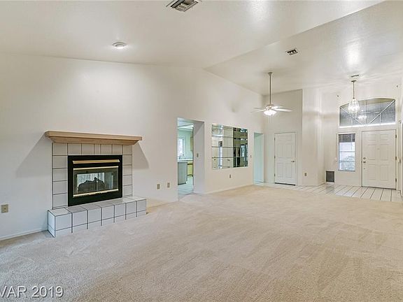 4th image of 8621 Glenmount Dr