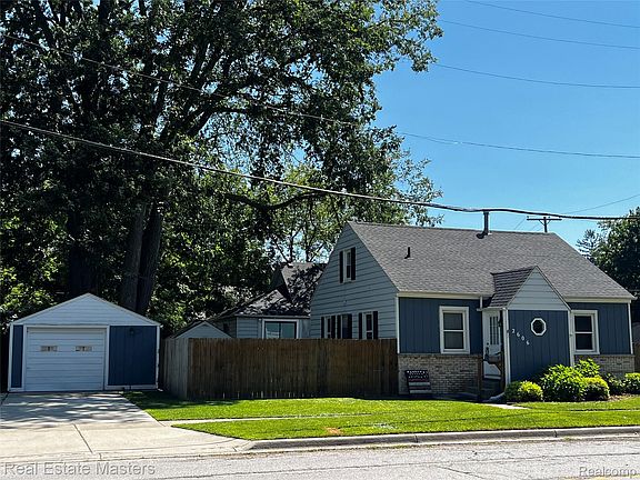 3rd image of 2606 Stone St