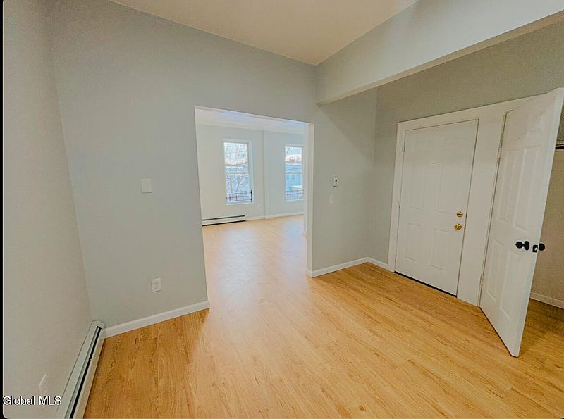 5th image of 13 Delaware Street
