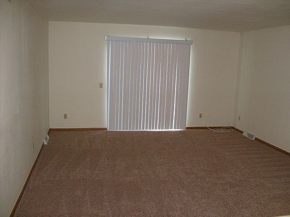 4th image of 1329 Glacier Hill Dr Unit 3