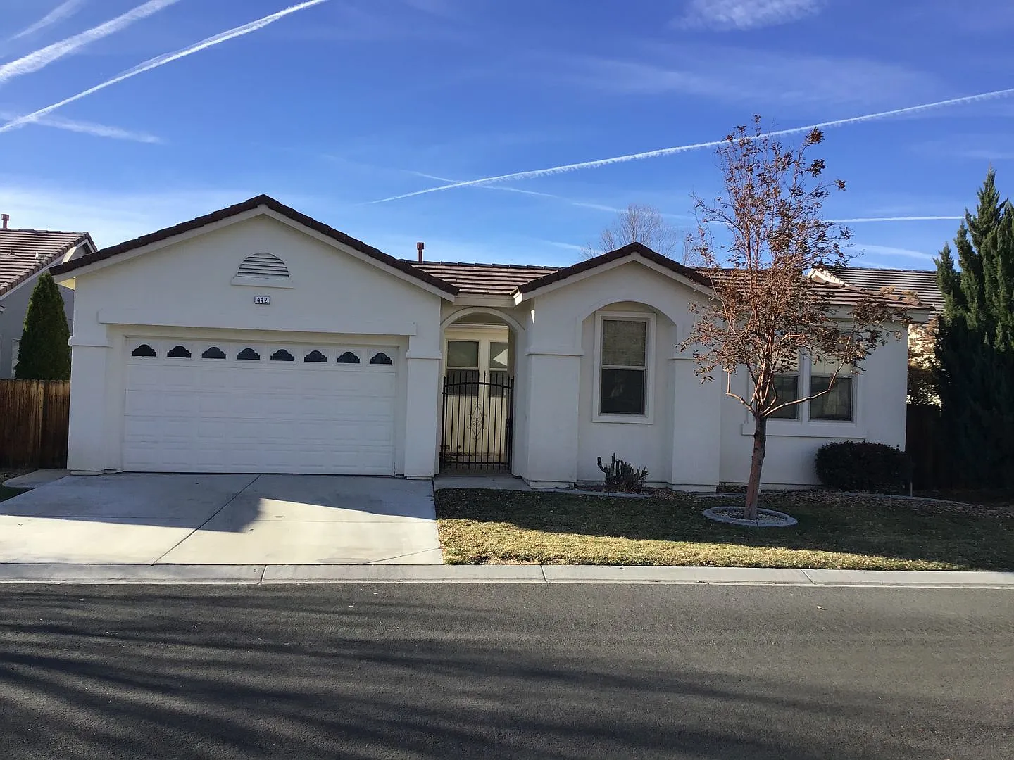 Beautiful 3 Bedroom 2 Bath On The Golf Course — Photo 2