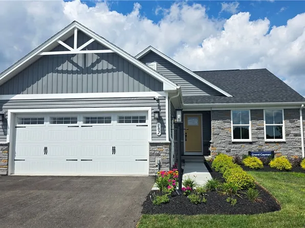 205 Southfork Dr N, Oakdale, PA 15071