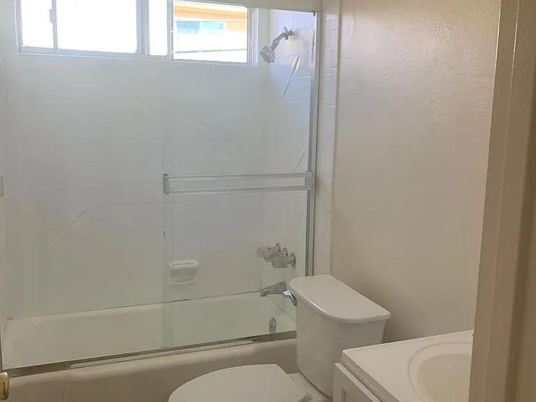 266 Daisy Ave — Photo 6