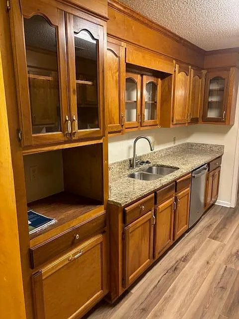 3 bed, 2.5 bath, 1887 sqft, $1,800 — Photo 4