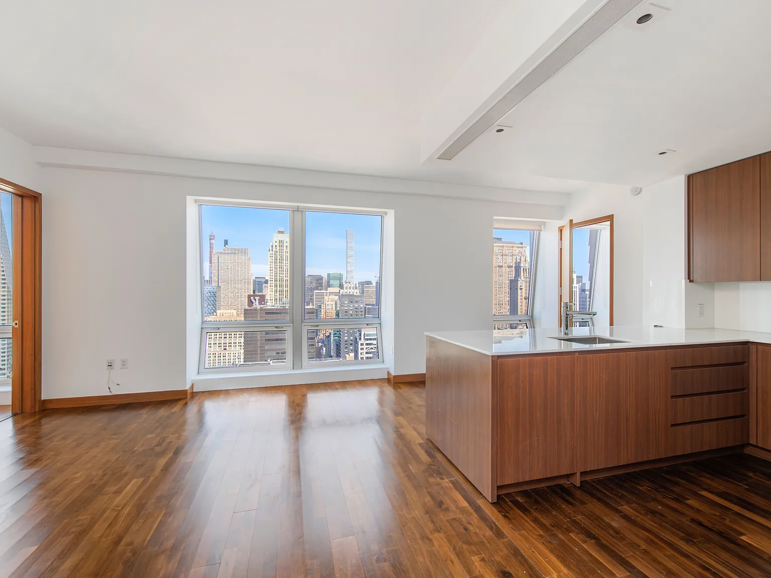 400 Fifth Avenue — Photo 2