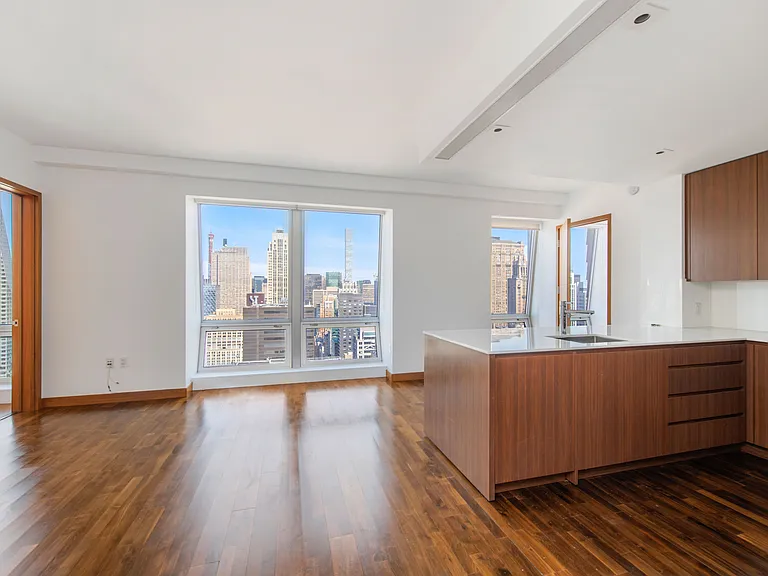 400 5th Ave #47E — Photo 3