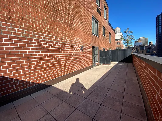 Rented by Stonehenge NYC LLC | media 27