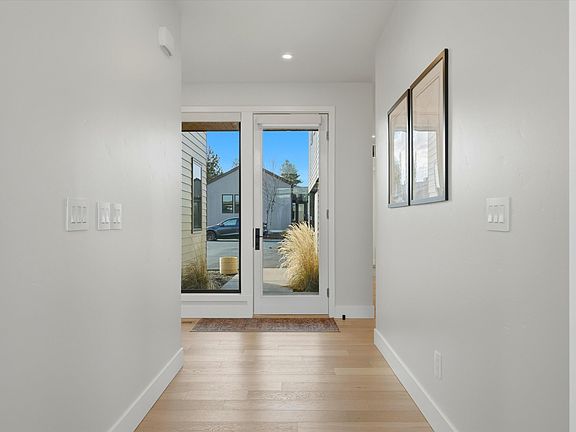 5th image of 19170 Gateway Loop