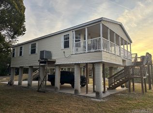 1126 S Urchin Point, Crystal River, FL 34429