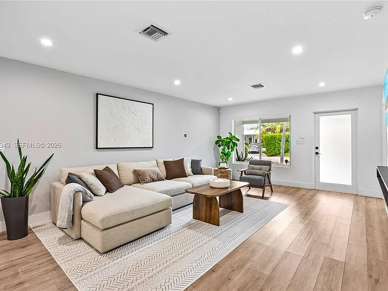 9008 Emerson Ave — Photo 8