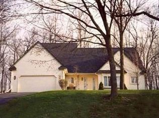 7323 Driftwood Dr, Fenton, MI 48430