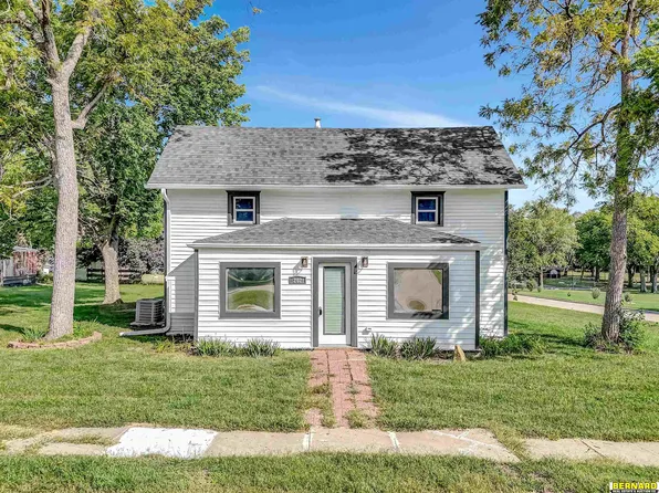 202 5th St, Talmage, NE 68448