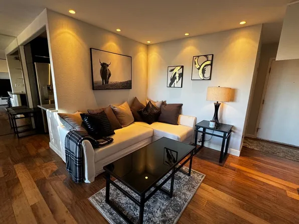 460 S Marion Pkwy APT 1252-B, Denver, CO 80209