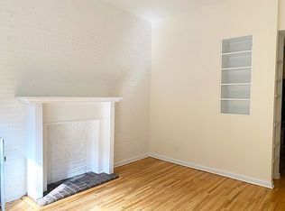 247 W 21st St #1D, New York, NY 10011