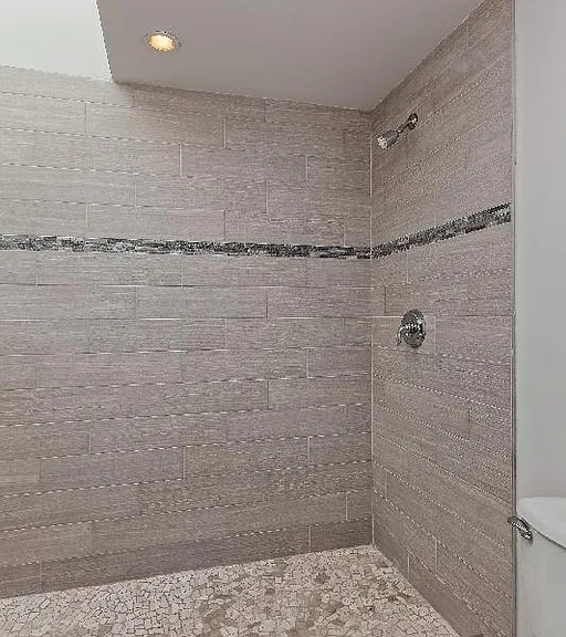998 Tremont St #2X — Photo 4