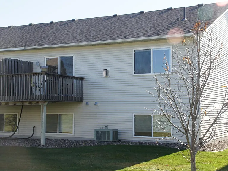 324 Archibald Ln — Photo 3