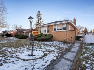 8334 Springfield Ave, Skokie, IL 60076