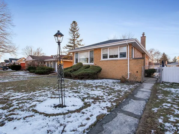 8334 Springfield Ave, Skokie, IL 60076