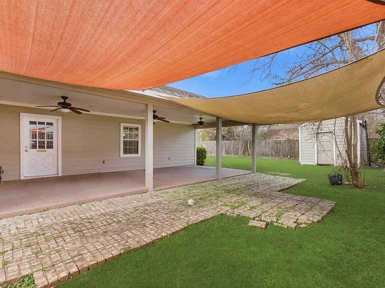 9638 Pine Lake Dr — Photo 46