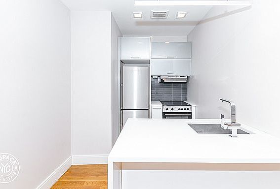 2nd image of 259 Evergreen Ave #2C