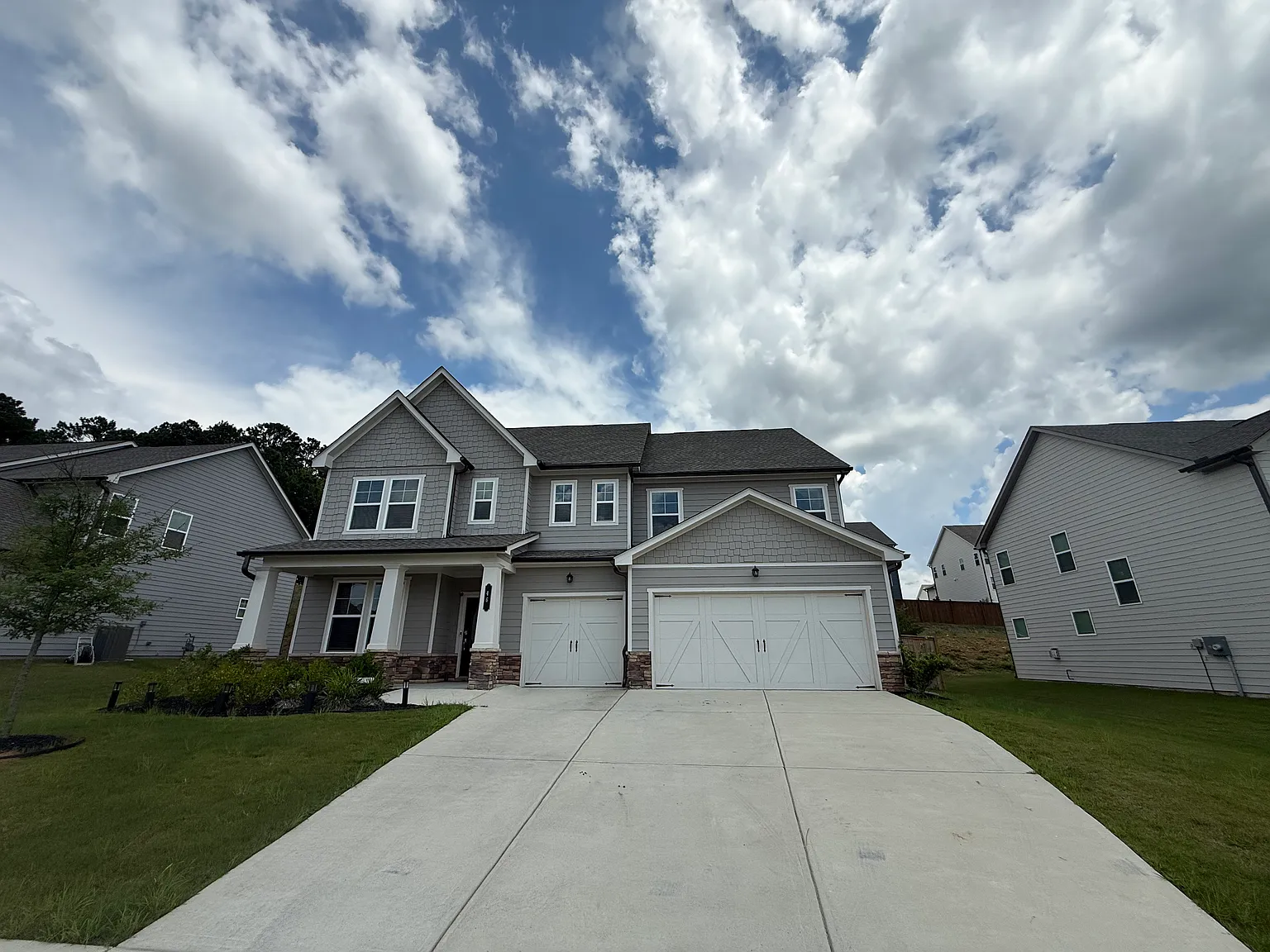 5 bed, 3.5 bath, 3113 sqft, $2,900 — Photo 1