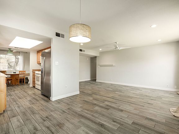 5th image of 14237 N 34th Way