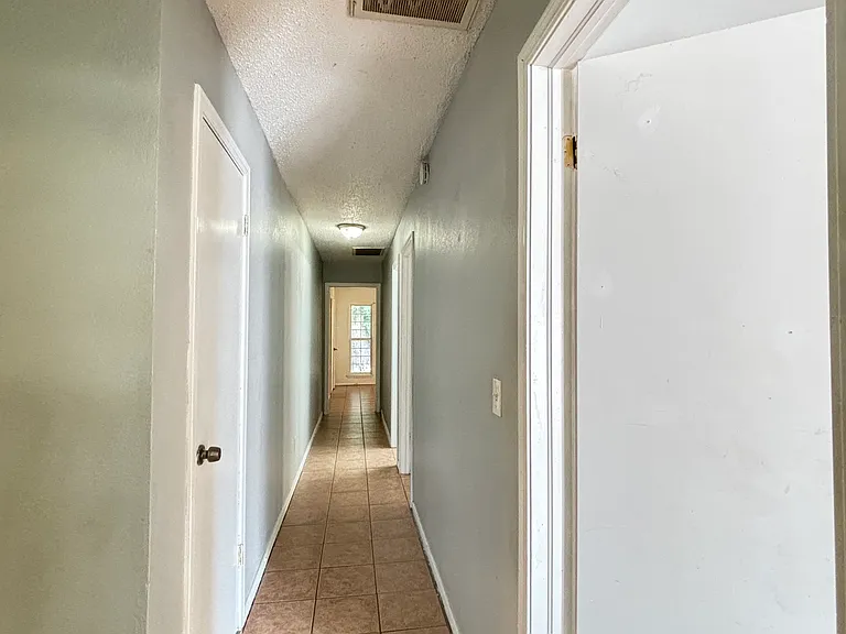 8313 NW 112th St — Photo 14