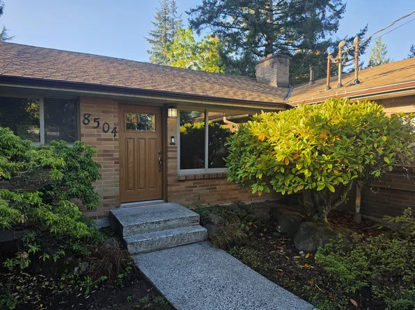 8504 Maple Ln, Edmonds, WA 98026