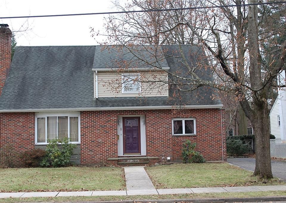 2nd image of 8 Mayfield Pl