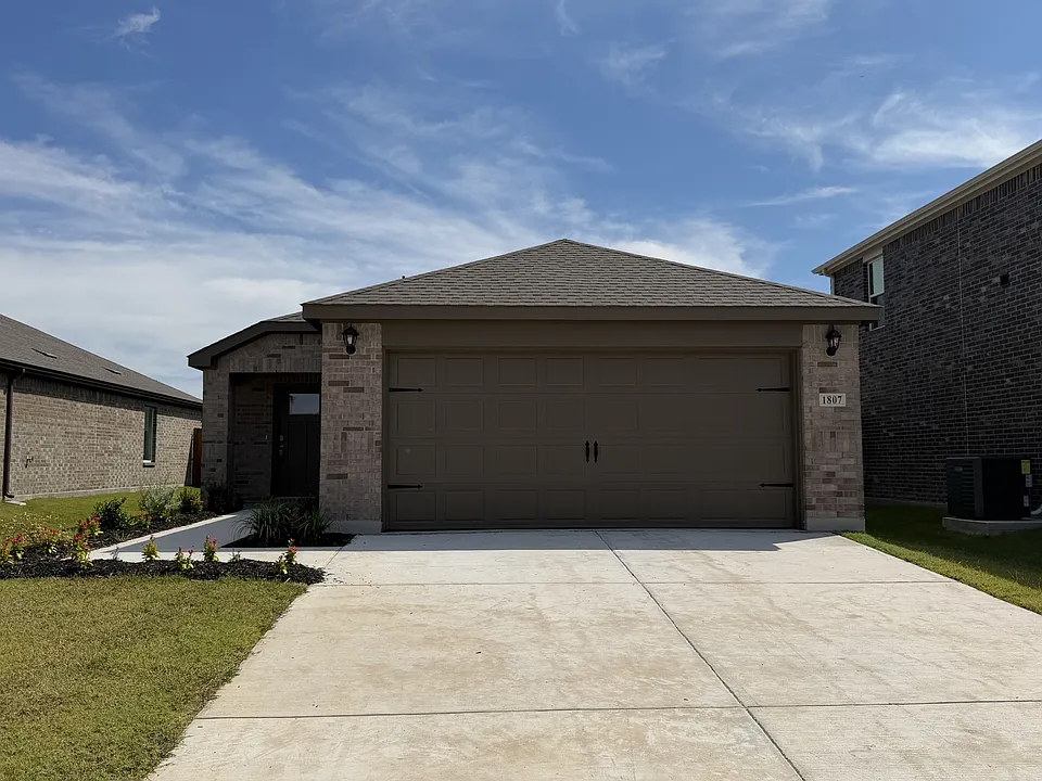 1807 Teton River Dr